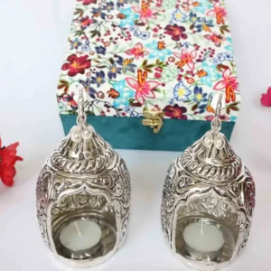 Silver T-Light Candle Holder Set – Elegant Decorative Lighting