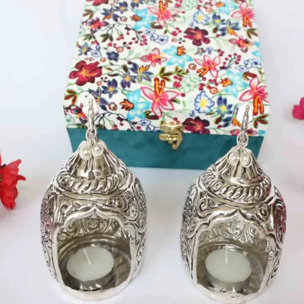 Silver T-Light Candle Holder Set – Elegant Decorative Lighting